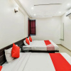 Отель OYO 12053 Hotel Shri Govind, фото 10