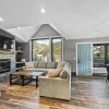 Отель Newly Renovated, Slope-Side Walk-In Walk-Out, Top Floor, Views of Ten Mile Range - ER4 by Redawning, фото 11