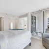 Отель Chic Bayfront Condo With Stunning View, фото 40