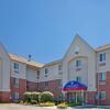 Отель Candlewood Suites Kansas City-Overland Park, фото 1