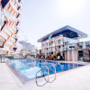 Отель Nasma Luxury Stays - Binghatti Avenue, фото 15