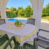 Отель Sun Beach Villa Large Private Pool Walk to Beach A C Wifi Car Not Required - 2145, фото 7