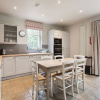 Отель JOIVY Stunning 3 Bed Lodge With Gardens At Gilmerton House, фото 11