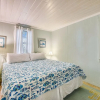 Отель Dolphin Den by Book That Condo, фото 5