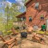 Отель Cozy Hiawassee Cabin w/ Fire Pit & Mtn Views!, фото 8