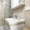 Отель Chic Residence w Balcony 5 min to Bull Statue, фото 9