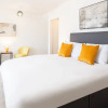 Отель Host Stay Clifton Studio 3, фото 6