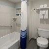 Отель Tropicana Inn and Suites, фото 8