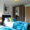 Отель Tudors eSuites Park Central Townhouse Garden and Parking, фото 5