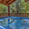 Отель Longwalker Lodge, 3 Bedrooms, Hot Tub, Game Room, Sleeps 9, фото 12