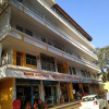 Отель Iroomz Hotel Gananjaya - Hostel, фото 1