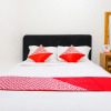 Отель OYO 2986 D and a Guesthouse Syariah And Rent Car, фото 4