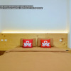 Отель ZEN Rooms near Mercubuana Syariah, фото 2