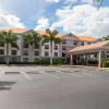 Отель La Quinta Inn & Suites by Wyndham Bonita Springs Naples N., фото 1
