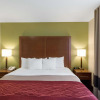 Отель Comfort Inn & Suites Fayetteville - University Area, фото 2