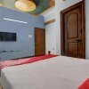 Отель OYO Flagship 22101 Shree Raksha Comforts, фото 26