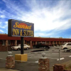 Отель Sunset Inn And Suites, фото 1