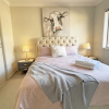 Отель Spacious 7BRM 5-bathroom Rental House, фото 7