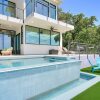 Отель The Arrive Clifftop Estate 5 Bedrooms 5.5 Bathrooms Home, фото 16