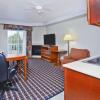 Отель Holiday Inn Express & Suites Petoskey, an IHG Hotel, фото 6