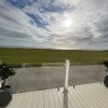 Отель Charming 2-bed Cottage in Morecambe в Моркаме