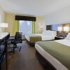 Отель Holiday Inn Express Hotel and Suites, фото 27