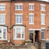 Отель Luxury Harborne Townhouse l 4 Bedrooms l Parking l Patio, фото 17