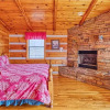 Отель Kears Mountain Magic One Bedroom Cabin, фото 2