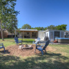 Отель NEW Modern Farmhouse With Hot Tub, Fire Pit, & Games, фото 17