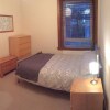 Отель 2 Bedroom Flat With Free Street Parking, фото 1