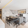 Отель Swan Court Chelsea Manor Street - 2 Bed, фото 7