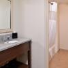 Отель Hampton Inn & Suites Newport News (Oyster Point), фото 9