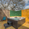 Отель Luxury Modern Home With Hot tub Deck & Firepit!, фото 19