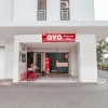 Отель Oyo 129 Bassura City Apartment, фото 44