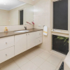Отель Stylish Retreat at Wheelers Hill 5BRM, фото 9