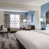 Отель La Quinta Inn & Suites by Wyndham Springfield Airport Plaza, фото 5