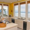 Отель Oceanfront Retreat, фото 27