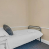 Отель Edinburgh City Centre Jasmine Apartment -SLEEPS 7, фото 5