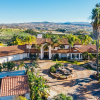 Отель Moana by Avantstay Prvt Oasis w/ Scenic Views Tiki Bar & Pool w/ Water Slide, фото 26