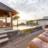 Отель Wonderful Oceanfront 3 Br Villa in Seminyak, фото 32