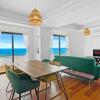 Отель 180° Seaview Apt. Right on Famous Beach Promenade, фото 8