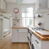 Отель Gorgeous 3-bed Garden Flat Beside Battersea Park, фото 6