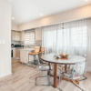 Отель Regatta Living II With Breakfast Included - 302, фото 10