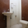 Отель OYO 9847 Hotel Blue Empire, фото 10