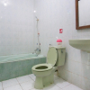Отель RedDoorz Plus @ Jalan Raya Pasir Putih, фото 9