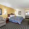 Отель Days Inn & Suites by Wyndham Warner Robins Near Robins AFB, фото 5