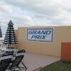 Отель Grand Prix Motel on the Beach, фото 25