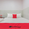 Отель RedDoorz @ Komplek Pontianak Mall, фото 8