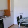 Отель Caulonia, 2 bed 1st Floor Apartment Close To Beach, фото 7