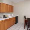 Отель OYO Townhouse Houston Brookhollow, фото 16